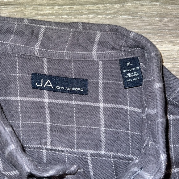 John Ashford button down. Size XL. EUC - Picture 3 of 4